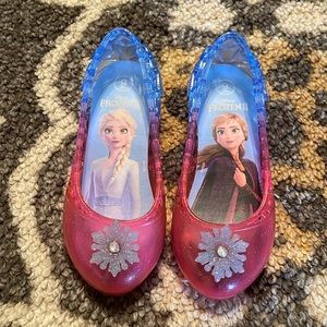 Disney’s Frozen 2 girl’s size 9 shoes
